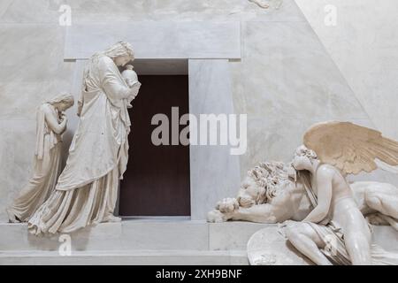 Possagno, Italie - 29 juin 2022. Monument funéraire à Maria Christina d'Autriche, par le sculpteur Antonio Canova, 1800 - plâtre Banque D'Images