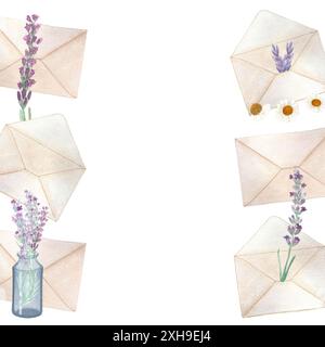 Enveloppes et fleurs de lavande, cadre isolé sur blanc. Peint à la main à l'aquarelle. Art texturé stationnaire de haute qualité idéal pour les cartes, affiches, PA Banque D'Images