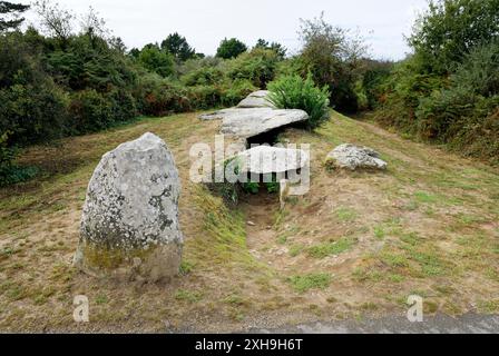 Chambre funéraire néolithique de Grah-Niol à Arzon, Bretagne, France. Début de l'exemple de l'architecture en pierre du cinquième millénaire avant J.-C. Banque D'Images