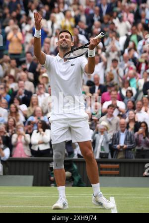 Londres, Royaume-Uni. 12 juillet 2024. Novak Djokovic est victorieux dans son match de demi-finale masculine contre Lorenzo Musetti aux Championnats de Wimbledon 2024 à Londres le vendredi 12 juillet 2024. Photo de Hugo Philpott/UPI crédit : UPI/Alamy Live News Banque D'Images