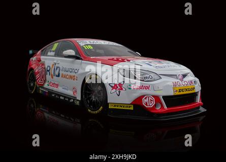 Voiture de course MG MG6 BTCC Ash Sutton Banque D'Images