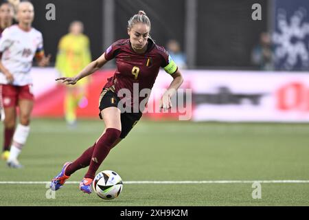 Leuven, Belgique. 12 juillet 2024. La belge Tessa Wullaert photographiée en action lors d'un match de football opposant l'équipe nationale féminine belge les Red Flames et le Danemark, vendredi 12 juillet 2024 à Sint Truiden, match 5/6 des qualifications des Championnats d'Europe 2025. BELGA PHOTO JOHAN Eyckens crédit : Belga News Agency/Alamy Live News Banque D'Images