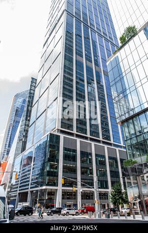 50 Hudson Yards, extérieur du bâtiment et scène de rue, Hudson Yards, New York City, New York, États-Unis Banque D'Images