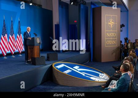 Washington, États-Unis. 11 juillet 2024. U. Le président Joe Biden répond à une question posée lors d'une conférence de presse à l'issue du Sommet de l'OTAN du 75e anniversaire au Walter E. Washington Convention Center, le 11 juillet 2024 à Washington, DC crédit : Adam Schultz/White House photo/Alamy Live News Banque D'Images