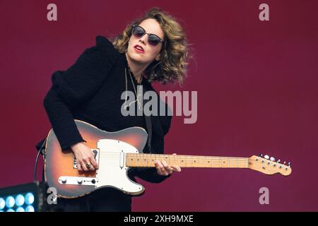Londres, Royaume-Uni. 12 juillet 2024. Anna Calvi se produit au BST Hyde Park. Photo de Julie Edwards./Alamy Live News Banque D'Images