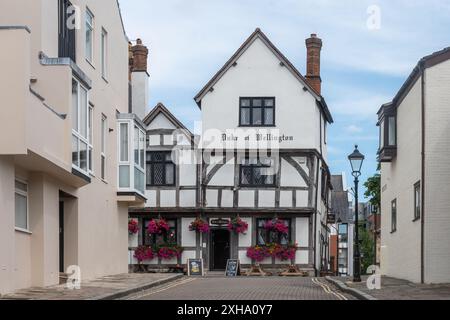 Pub Duke of Wellington dans la ville de Southampton, Hampshire, Angleterre, Royaume-Uni, un bâtiment historique à pans de bois Banque D'Images