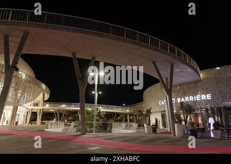 Cap d Agde, France. 21 juin 2024. Vue du Palais des Congrès et du Casino barrière au Cap d Agde, France Banque D'Images