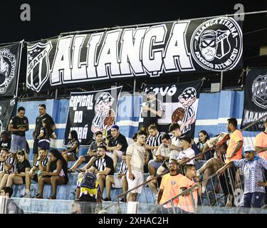 Belem, Brésil. 12 juillet 2024. PA - BELEM - 07/12/2024 - BRASILEIRO B 2024, PAYSANDU x CEARA - fans de CEARA lors d'un match contre Paysandu au stade Curuzu pour le championnat brésilien B 2024. Photo : Marcos Junior/AGIF crédit : AGIF/Alamy Live News Banque D'Images