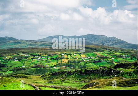 Terres agricoles rurales irlandaises paysage de champs agricoles près de Killybegs, comté de Donegal, Irlande Banque D'Images