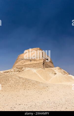 Pyramide de Meidum (Maydum, Maidum, Meydum), Pharaon Huni et Sneferu, Gouvernorat de Beni Suef, Egypte, Afrique du Nord, Afrique Banque D'Images