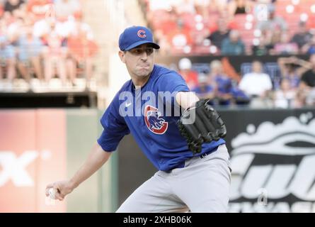 Louis, États-Unis. 12 juillet 2024. Le lanceur de départ des Chicago Cubs Kyle Hendricks livre un pitch aux qualifiés Louis Cardinals en première manche au Busch Stadium à exceptionnels Louis le vendredi 12 juillet 2024. Photo de Bill Greenblatt/UPI crédit : UPI/Alamy Live News Banque D'Images