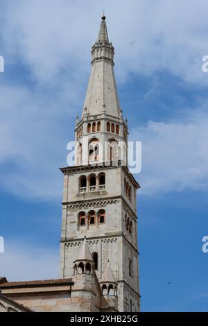 Torre della Ghirlandina Spire de la cathédrale de Modène Banque D'Images