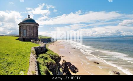 Le temple Mussenden, partie du château de Demesne, au-dessus de Magilligan Strand à Benone, comté de Derry, Irlande du Nord Banque D'Images