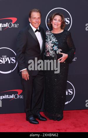 Californie, États-Unis. 12 juillet 2024. Nick Saban et Terry Saban assistent aux ESPY Awards 2024 au Dolby Theatre le 11 juillet 2024 à Hollywood, Californie. Photo : Crash/imageSPACE/MediaPunch crédit : MediaPunch Inc/Alamy Live News Banque D'Images