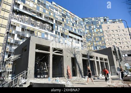 Non exclusif : KIEV, UKRAINE - 12 JUILLET 2024 - Un bâtiment endommagé est à l'hôpital spécialisé national Ohmatdyt Childrens dévasté par la Russie Banque D'Images