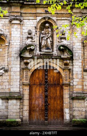 Portail baroque de la Chapelle Sainte Anne, Bruxelles, Belgique. Banque D'Images