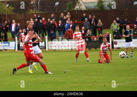 13 juillet 2024 ; New Dundas Park, Bonnyrigg, Midlothian, Écosse; Scottish premier Sports Cup Football, Bonnyrigg Rose contre Dundee ; Curtis main de Dundee marque pour 4-0 à la 31e minute Banque D'Images