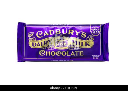 Emballage Cadbury Dairy Milk 1915 édition limitée célébrant les 200 ans du chocolat Cadbury. Banque D'Images