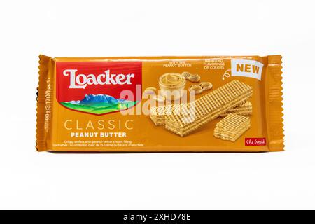 Loacker Peanut Butter Wafer biscuits 90g. Banque D'Images