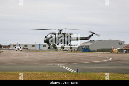 Une vue de l'hélicoptère Wasp HAS Mk1 XT420 Royal Navy, à l'aérodrome de Blackpool, Blackpool, Lancashire, Royaume-Uni, Europe Banque D'Images