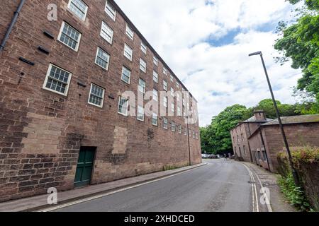 Cromford Mill, la première filature de coton alimentée en eau au monde, développée par Richard Arkwright, Cromford, Derbyshire, Angleterre, Royaume-Uni Banque D'Images