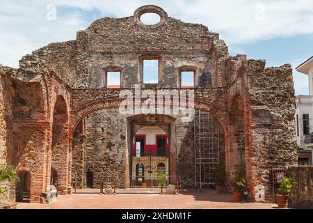 Ruines de l'église Santo Domingo à Casco Viejo (vieille ville) Centre historique de Panama City Banque D'Images