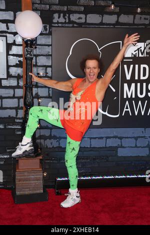 La personnalité de la télévision Richard Simmons assiste aux MTV Video Music Awards 2013 au Barclays Center le 25 août 2013 dans l'arrondissement de Brooklyn à New York C. Banque D'Images