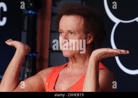 La personnalité de la télévision Richard Simmons assiste aux MTV Video Music Awards 2013 au Barclays Center le 25 août 2013 dans l'arrondissement de Brooklyn à New York C. Banque D'Images