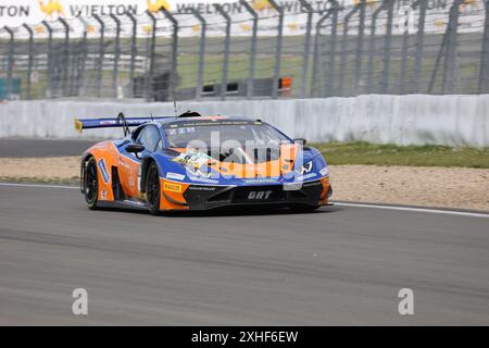 Benjamin Hites (CHL) / Tim Zimmermann (DEU), #63, Lamborghini Huracan GT3 EVO, Team : Grasser Racing Team (AUT), Motorsport, ADAC GT Masters, Nuerburgring, Rennen 5, Samstag, 13.07.2024 Foto : Eibner-Pressefoto/Juergen Augst Banque D'Images