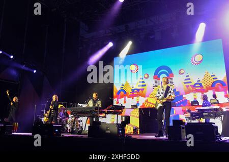 Concert de musique de chanteur italien - POOH - AMICI PER SEMPRE TOURNÉE I Pooh pendant POOH - AMICI PER SEMPRE TOURNÉE, concert de musique de chanteur italien à Vérone, Italie, 12 juillet 2024 Verona Castello di Villafranca Italie Copyright : xMariaxCristinaxNapolitanox/xLiveMediax LPM 1440398 Banque D'Images