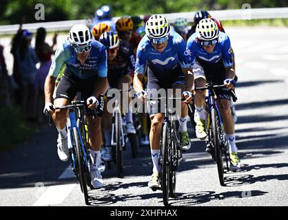 Plateau de Beille, France. 14 juillet 2024. Français Nans Peters du Decathlon AG2R la mondiale Team (l) photographié en action lors de l'étape 15 du Tour de France 2024, de Loudenvielle au plateau de Beille, France (107, 7 km), le dimanche 14 juillet 2024. La 111ème édition du Tour de France débute le samedi 29 juin et se termine à Nice le 21 juillet. BELGA PHOTO JASPER JACOBS crédit : Belga News Agency/Alamy Live News Banque D'Images