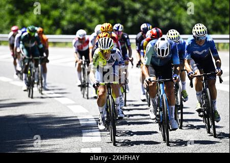 Plateau de Beille, France. 14 juillet 2024. Le Sud-Africain Louis Meintjes d'Intermarche-Wanty et le Français Nans Peters de Decathlon AG2R la mondiale Team photographiés en action lors de l'étape 15 du Tour de France 2024, de Loudenvielle au plateau de Beille, France (107, 7 km), dimanche 14 juillet 2024. La 111ème édition du Tour de France débute le samedi 29 juin et se termine à Nice le 21 juillet. BELGA PHOTO JASPER JACOBS crédit : Belga News Agency/Alamy Live News Banque D'Images