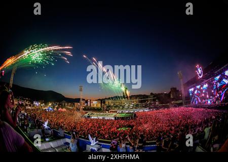 Split, Croatie. 14 juillet 2024. Des feux d'artifice sont vus lors de la deuxième journée de l'Ultra Europe Music Festival 2024 au Park Mladezi à Split, Croatie, le 14 juillet 2024. Photo : Zvonimir Barisin/PIXSELL crédit : Pixsell/Alamy Live News Banque D'Images