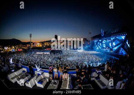 Split, Croatie. 14 juillet 2024. Des feux d'artifice sont vus lors de la deuxième journée de l'Ultra Europe Music Festival 2024 au Park Mladezi à Split, Croatie, le 14 juillet 2024. Photo : Zvonimir Barisin/PIXSELL crédit : Pixsell/Alamy Live News Banque D'Images