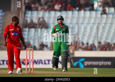 Bangladesh-Zimbabwe premier match international d'une journée (ODI) de cinq séries de matchs au stade national de cricket Sher-e-Bangla à Mirpur, Dhaka, Banglade Banque D'Images