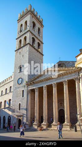 Assise, Province de Pérouse, Italie, Tempio di Minerva (Temple de Minerve) sur la Piazza del Comune, éditorial seulement. Banque D'Images