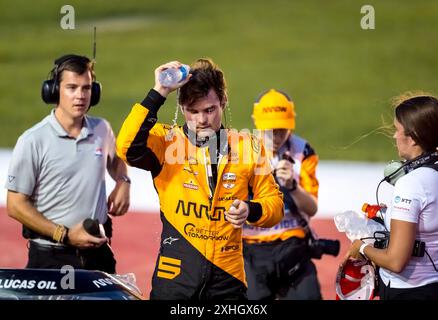 13 juillet 2024, Newton, Ia, États-Unis : PATO OWARD (5) de Monterey, Mexique, pilote de la SÉRIE NTT INDYCAR, arrive deuxième pour le Hy-Vee Homefront 250 à l'Iowa Speedway à Newton, IA. (Crédit image : © Walter G. Arce Sr./ASP via ZUMA Press Wire) USAGE ÉDITORIAL SEULEMENT! Non destiné à UN USAGE commercial ! Banque D'Images