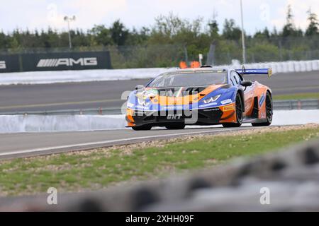 Benjamin Hites (CHL) / Tim Zimmermann (DEU), #63, Lamborghini Huracan GT3 EVO, Team : Grasser Racing Team (AUT), Motorsport, ADAC GT Masters, Nuerburgring, Rennen 5, Samstag, 13.07.2024 Foto : Eibner-Pressefoto/Juergen Augst Banque D'Images