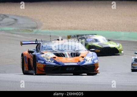 Benjamin Hites (CHL) / Tim Zimmermann (DEU), #63, Lamborghini Huracan GT3 EVO, Team : Grasser Racing Team (AUT), Motorsport, ADAC GT Masters, Nuerburgring, Rennen 5, Samstag, 13.07.2024 Foto : Eibner-Pressefoto/Juergen Augst Banque D'Images