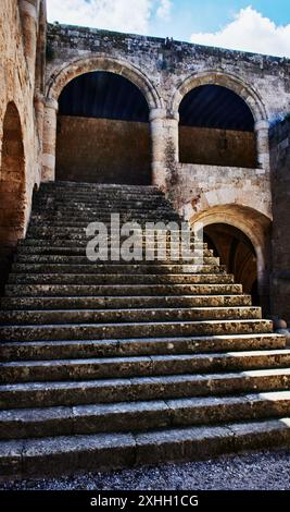 Intérieur du Musée archéologique de Rhodes, vieille ville, Rhodes, Dodécanèse, Grèce, Europe Banque D'Images