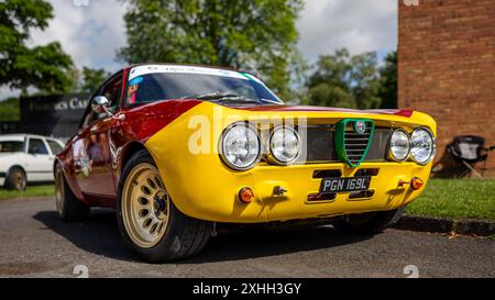 1972 Alfa Romeo 2000 GT Veloce, exposée lors de l’Assemblée de l’Euro qui s’est tenue à Bicester Heritage le 14 juillet 2024. Banque D'Images