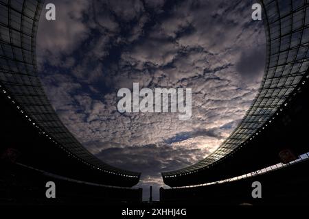 Berlino, Allemagne. 14 juillet 2024. Le ciel avant un match final entre l'Espagne et l'Angleterre lors du tournoi de football Euro 2024 à Berlin à l'Olympiastadium, Allemagne, dimanche 14 juillet 2024.Sport - Football . (Photo de Fabio Ferrari/LaPresse) crédit : LaPresse/Alamy Live News Banque D'Images