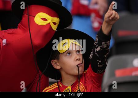 Berlino, Allemagne. 14 juillet 2024. Les supporters espagnols avant le dernier match entre l'Espagne et l'Angleterre lors du tournoi de football Euro 2024 à Berlin à l'Olympiastadium, Allemagne, dimanche 14 juillet 2024.Sport - Football . (Photo de Fabio Ferrari/LaPresse) crédit : LaPresse/Alamy Live News Banque D'Images