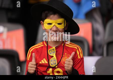 Berlino, Allemagne. 14 juillet 2024. Les supporters espagnols avant le dernier match entre l'Espagne et l'Angleterre lors du tournoi de football Euro 2024 à Berlin à l'Olympiastadium, Allemagne, dimanche 14 juillet 2024.Sport - Football . (Photo de Fabio Ferrari/LaPresse) crédit : LaPresse/Alamy Live News Banque D'Images