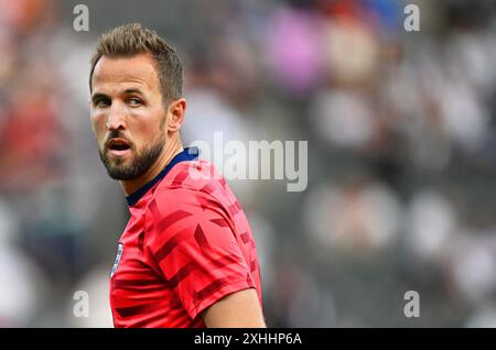 Berlin, Allemagne. 14 juillet 2024. Football, UEFA Euro 2024, Championnat d'Europe, finale, Espagne - Angleterre, Olympiastadion Berlin, Angleterre Harry Kane se réchauffe avant le début du match. Crédit : Robert Michael/dpa/Alamy Live News Banque D'Images