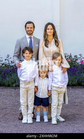 Borgholm, Schweden. 14 juillet 2024. Borgholm, Château de Solliden 14-07-2024 la famille royale suédoise assiste à l'anniversaire de la princesse héritière de Suède pince Carl Philip, princesse Sofia, Prince Alexandre, Prince Gabriel, Prince Julian crédit : Albert Nieboer pays-Bas OUT point de vue OUT/dpa/Alamy Live News Banque D'Images