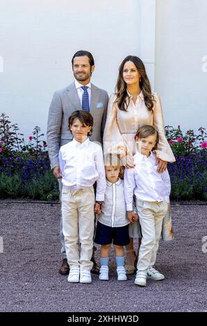 Borgholm, Schweden. 14 juillet 2024. Borgholm, Château de Solliden 14-07-2024 la famille royale suédoise assiste à l'anniversaire de la princesse héritière de Suède pince Carl Philip, princesse Sofia, Prince Alexandre, Prince Gabriel, Prince Julian crédit : Albert Nieboer pays-Bas OUT point de vue OUT/dpa/Alamy Live News Banque D'Images