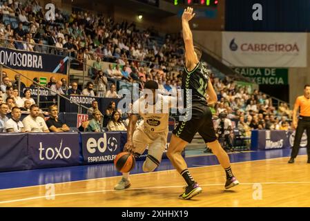 4 octobre 2023, entrée de Wshington lors d'une attaque d'Obradoiro dans le match contre Surne Bilbao à Santiago Banque D'Images