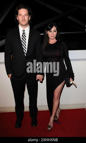 Beverly Hills, États-Unis. 16 janvier 2011. 16 janvier 2011 Beverly Hills, CA. Shannen Doherty et Kurt Iswarienko 2011 Golden Globes Weinstein Company - After Party à l'hôtel Beverly Hilton © Vince Flores/AFF-USA. Crédit COM : AFF/Alamy Live News Banque D'Images