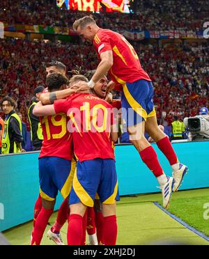 Berlin, Allemagne. 14 juillet 2024. Nico Williams, ESP 17 célèbre son but, heureux, rire, célébration, 1-0dans le match final ESPAGNE - ANGLETERRE des Championnats d'Europe de l'UEFA 2024 le 14 juillet 2024 à Berlin, Allemagne. Photographe : ddp images/STAR-images crédit : ddp Media GmbH/Alamy Live News Banque D'Images